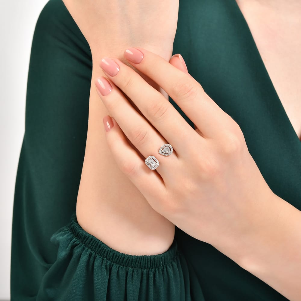 0.43 ct. Pırlanta Baget Yüzük