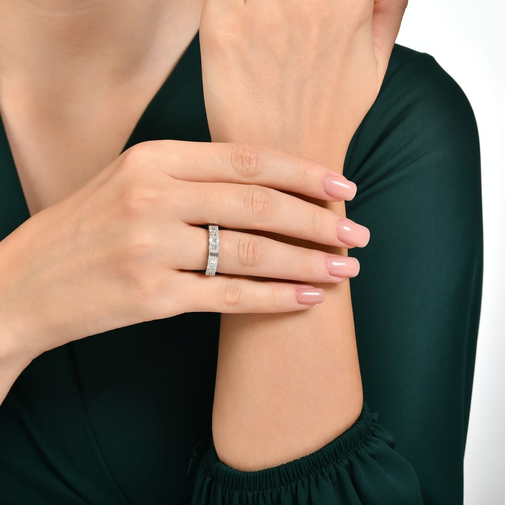 0.61 ct. Pırlanta Cherry Baget Yarımtur Yüzük