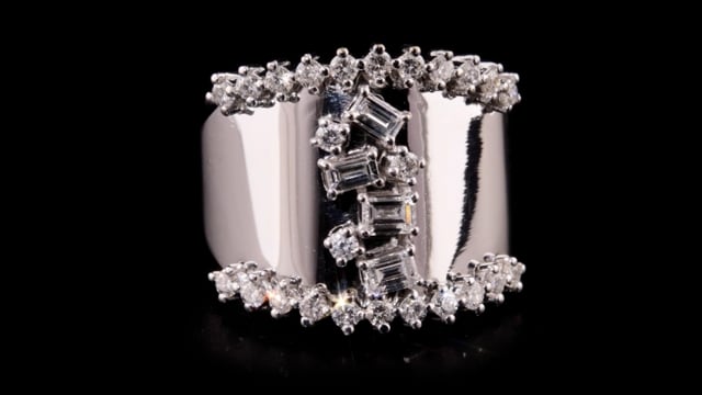 0.76 ct. Pırlanta Baget Yüzük 0.76 ct. Pırlanta Baget Yüzük