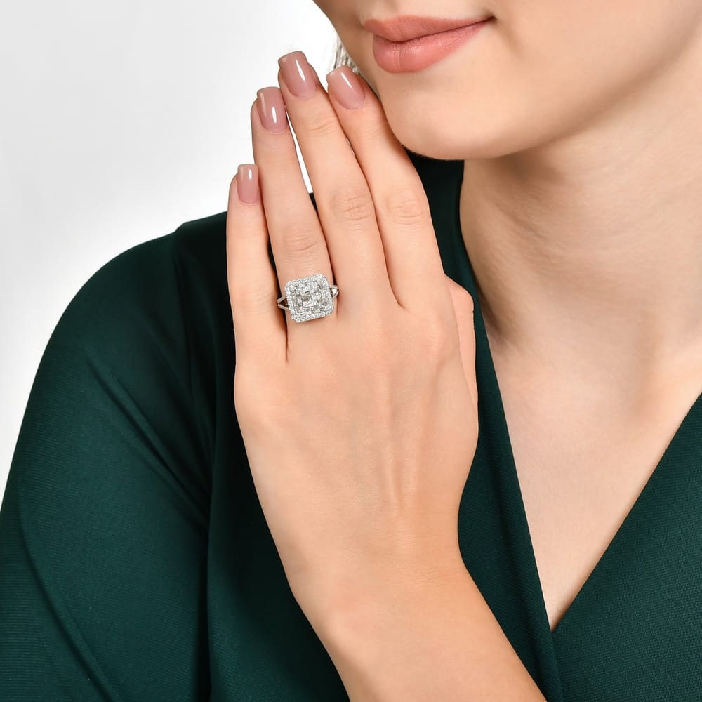 1.00 ct. Pırlanta Cherry Baget Yüzük 1.00 ct. Pırlanta Cherry Baget Yüzük