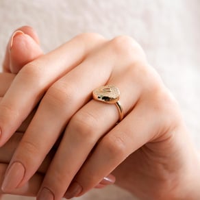 14 Ayar Taş Detaylı Tasarım Altın Yüzük 14 Ayar Taş Detaylı Tasarım Altın Yüzük