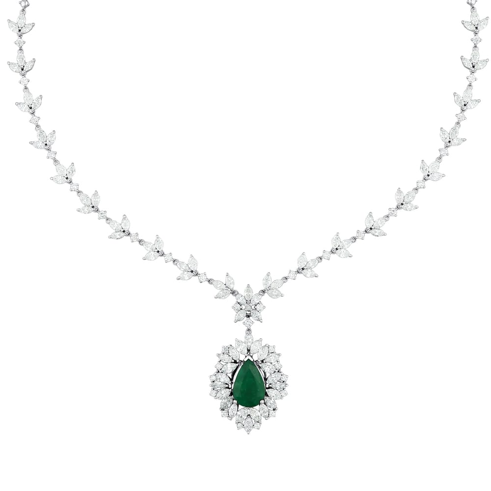 14.56 ct. Pırlanta Doğal Zümrüt Kolye 14.56 ct. Pırlanta Doğal Zümrüt Kolye