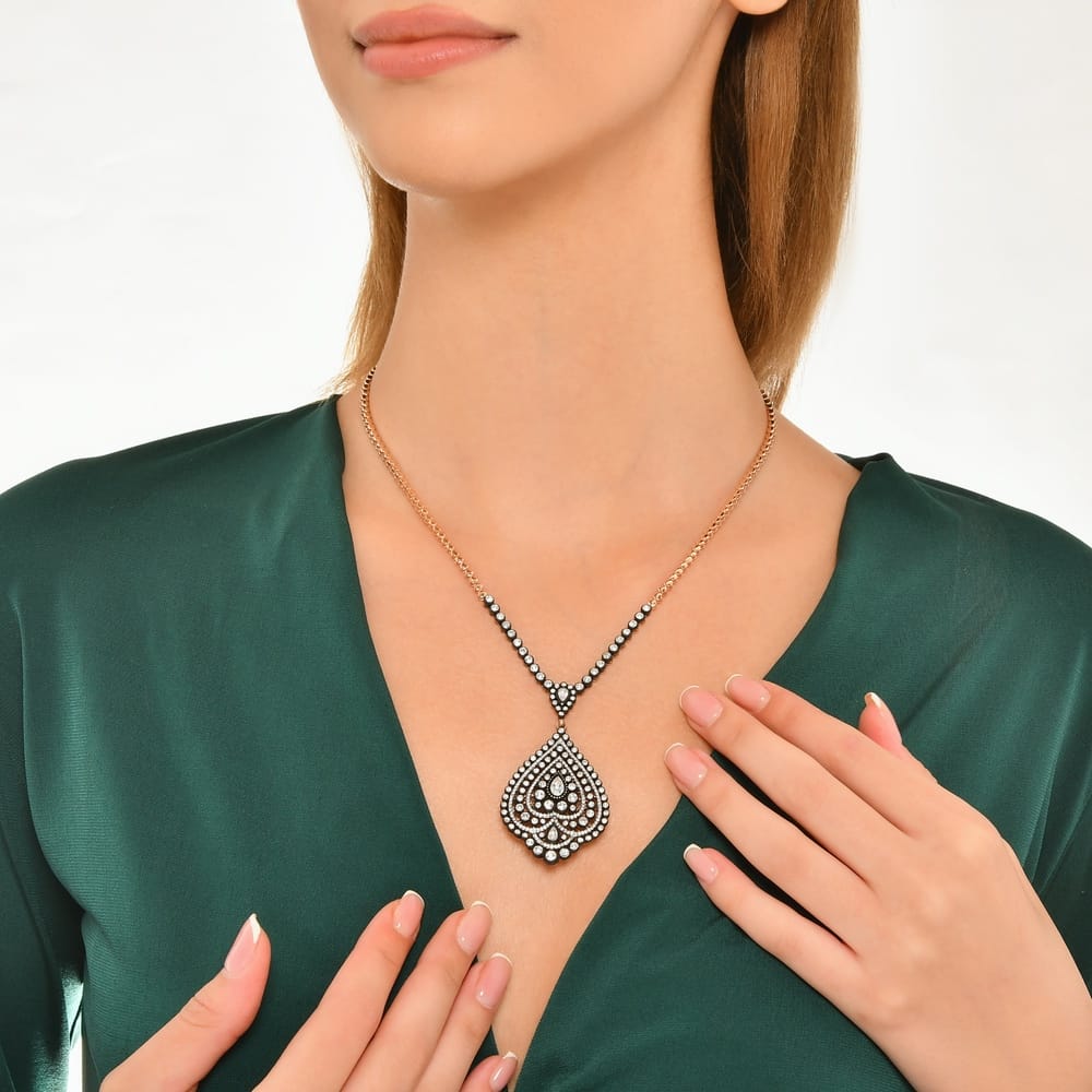 3.70 ct. Elmas Kolye 3.70 ct. Elmas Kolye