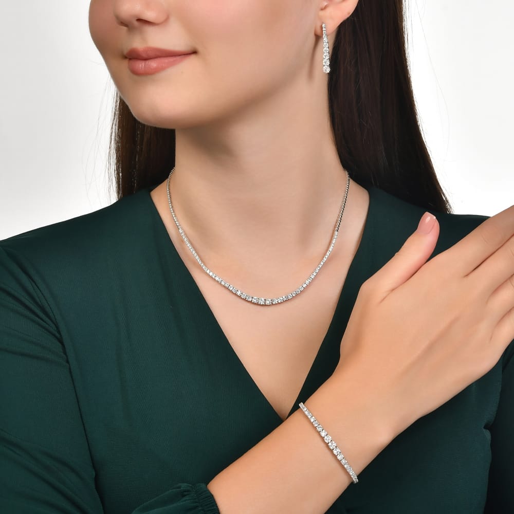 3.88 ct. Pırlanta Suyolu Kolye