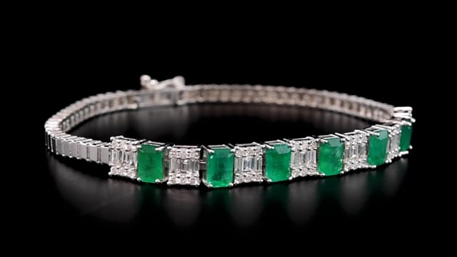 4.63 ct. Pırlanta Baget Doğal Zümrüt Bileklik
