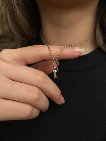 Kelebek Zincir Kilit Kolye