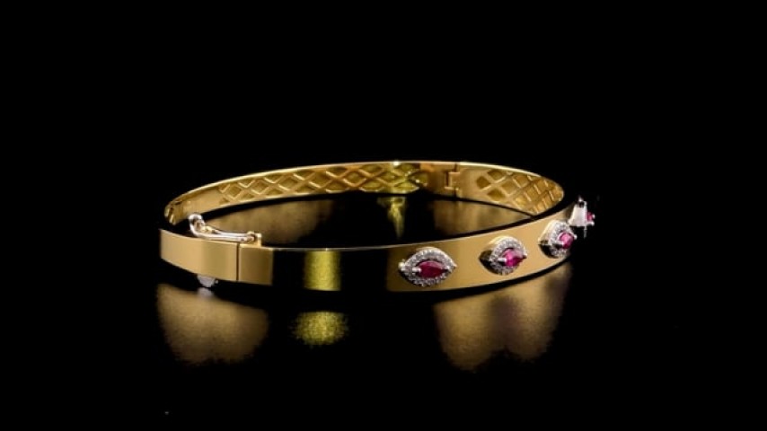 0.76 ct. Pırlanta Doğal Yakut Bileklik