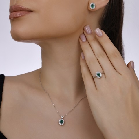 1.18 ct. Pırlanta Doğal Zümrüt Küpe