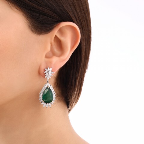 20.35 ct. Pırlanta Doğal Zümrüt Küpe