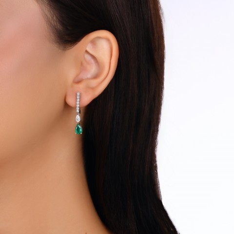 2.48 ct. Pırlanta Doğal Zümrüt Küpe