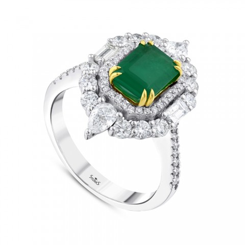 3.91 ct. Pırlanta Baget Doğal Zümrüt Yüzük