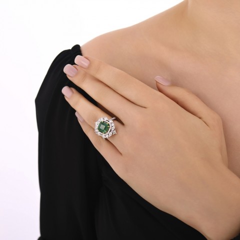5.09 ct. Pırlanta Doğal Zümrüt Yüzük