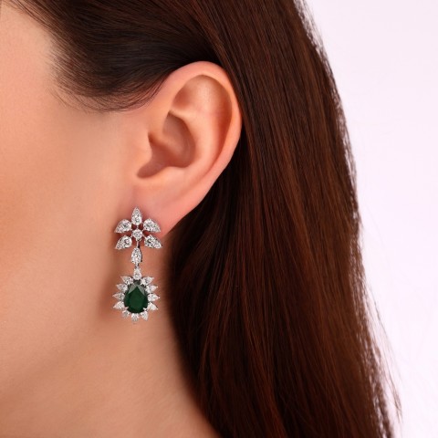 9.47 ct. Pırlanta Doğal Zümrüt Küpe